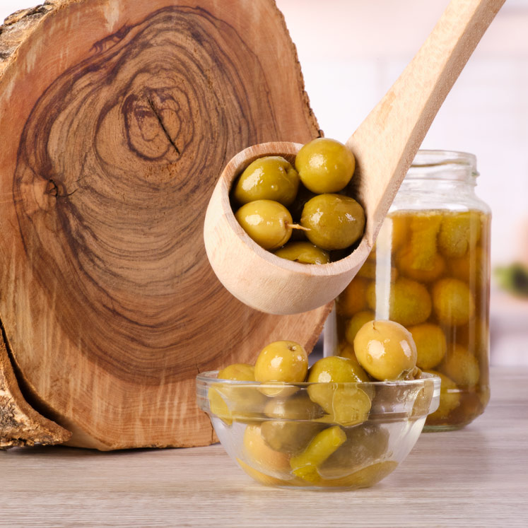 Louche pour olives en bois de hêtre