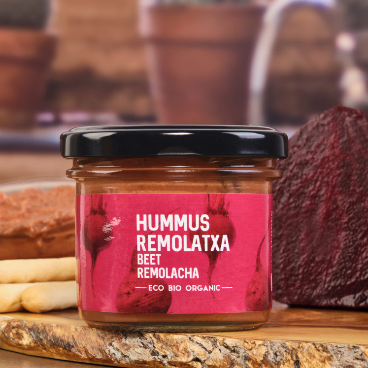 Ses Terres Organic hummus with beetroot