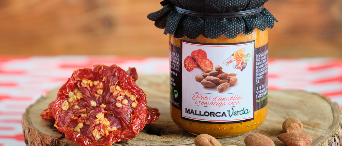 Mallorca Verda Almond spread with dried tomato